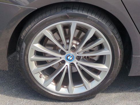 Certified 2023 BMW 530e xDrive w/ Executive Package AWD/4WD image 12