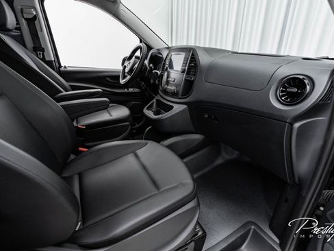 Used 2022 Mercedes-Benz Metris image 37