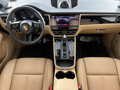 Used 2023 Porsche Macan AWD/4WD image 12