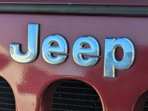 Used 2010 Jeep Wrangler Unlimited Sahara w/ Trailer Tow Group image 8