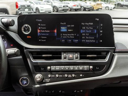 Used 2022 Lexus ES 300h F Sport w/ Accessory Package 2 FWD image 18