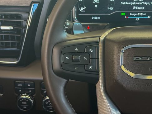 Used 2025 GMC Sierra 1500 Denali w/ Denali Reserve Package AWD/4WD image 31
