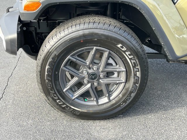 New 2025 Jeep Gladiator Sport AWD/4WD image 12