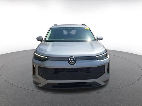 Used 2026 Volkswagen Tiguan SE AWD/4WD image 4