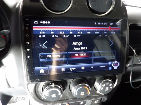 Used 2013 Jeep Patriot Latitude w/ Altitude Pkg AWD/4WD image 13
