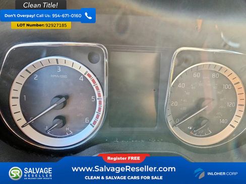 Used 2016 Nissan Titan SV image 12