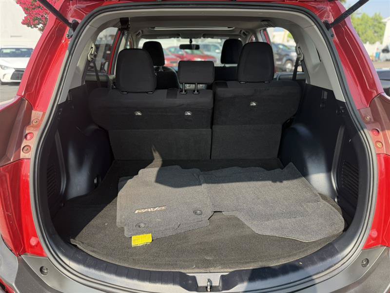 Used 2015 Toyota RAV4 XLE FWD image 8