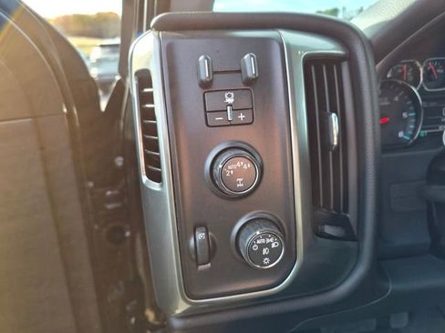 Used 2018 Chevrolet Silverado 1500 LT w/ All Star Edition image 15