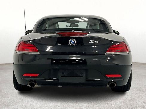 Used 2010 BMW Z4 sDrive35i image 6