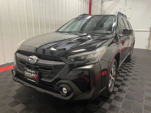 Used 2024 Subaru Outback Premium AWD/4WD image 9