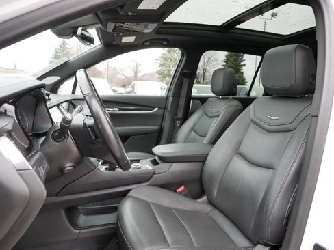 Used 2020 Cadillac XT6 Premium Luxury image 33