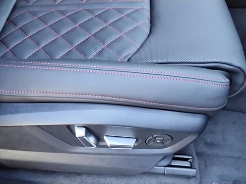 New 2026 Audi SQ8 Prestige image 23