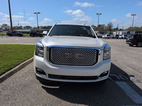 Used 2015 GMC Yukon XL Denali w/ Premium Package image 1
