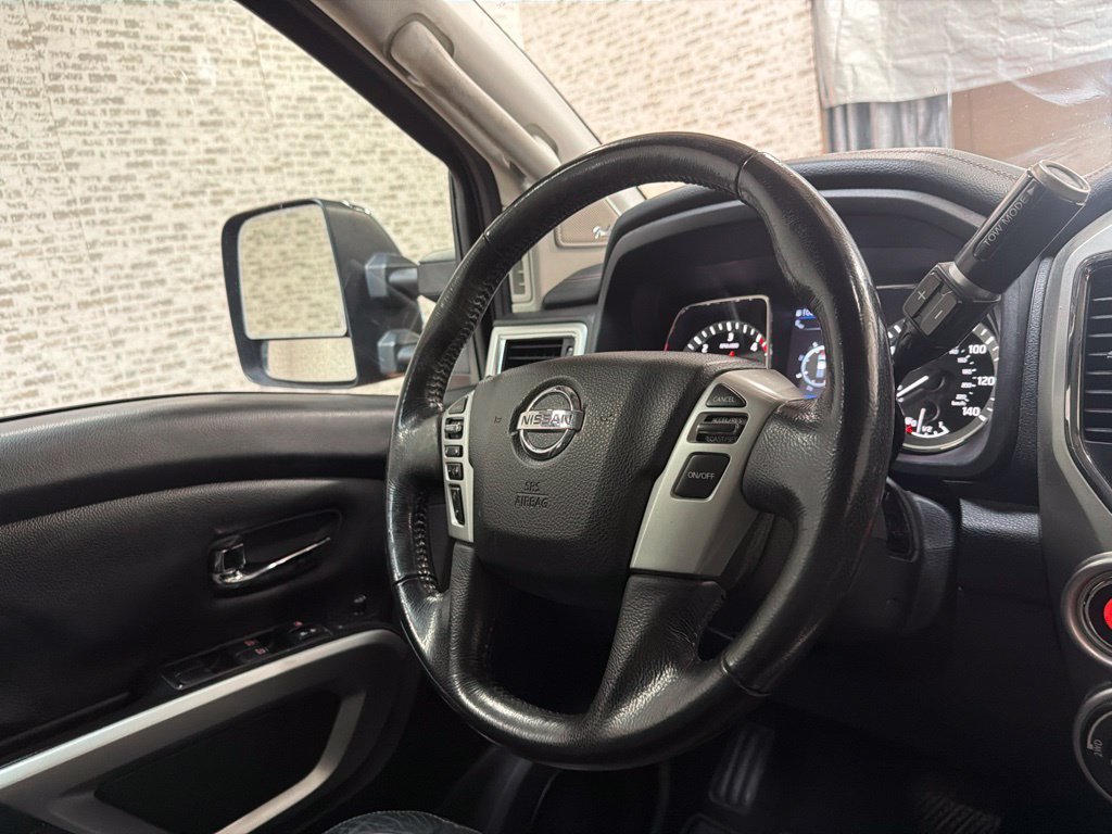Used 2019 Nissan Titan SL w/ Chrome Package AWD/4WD image 19