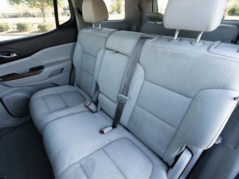 Used 2021 GMC Acadia SLE w/ Driver Convenience Package image 27