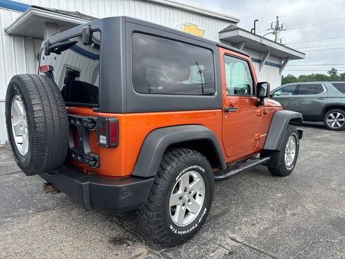 Used 2011 Jeep Wrangler Rubicon w/ PWR Convenience Group AWD/4WD image 7