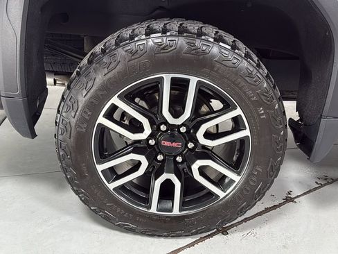 Used 2023 GMC Sierra 1500 AT4 w/ Technology Package image 22