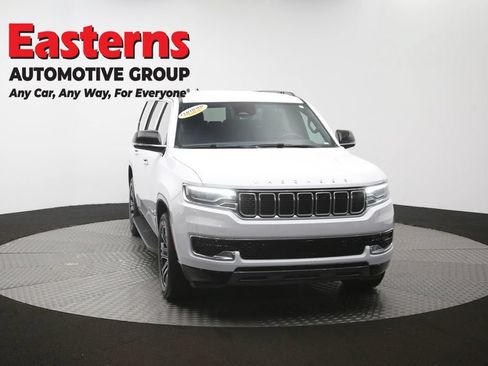 Used 2024 Jeep Wagoneer L Series II RWD image 55