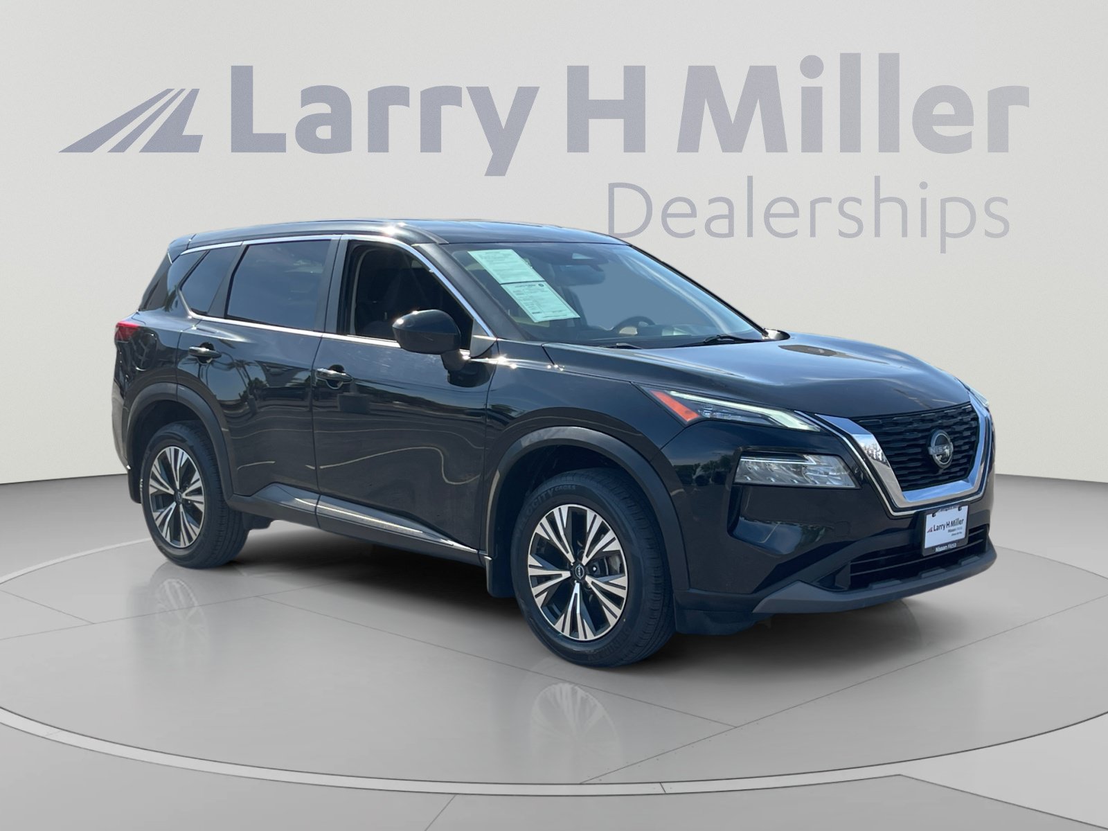 Used 2023 Nissan Rogue SV FWD image 7