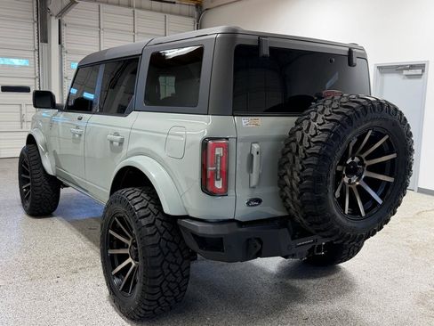 Used 2021 Ford Bronco Outer Banks AWD/4WD image 2