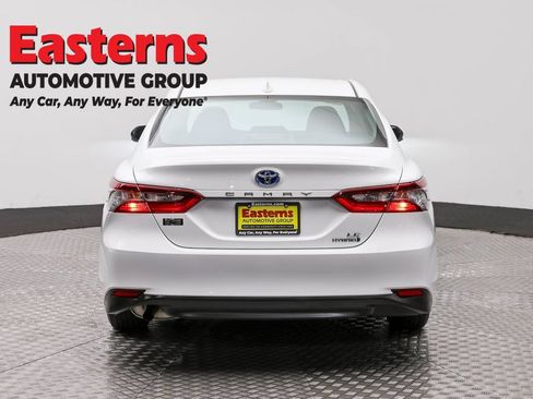 Used 2023 Toyota Camry LE FWD image 6