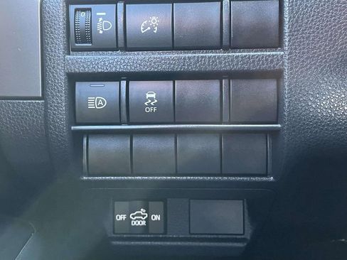 Used 2025 Toyota Tacoma SR5 RWD image 21
