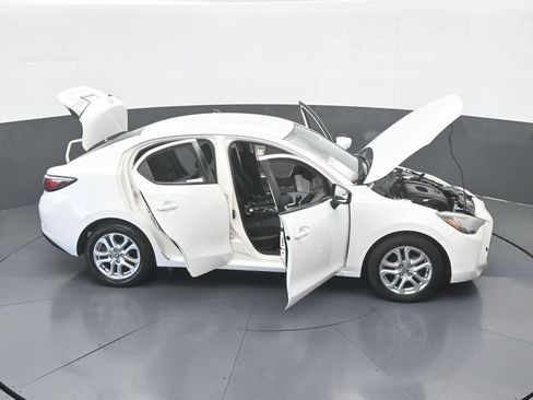 Used 2017 Toyota Yaris iA FWD image 71