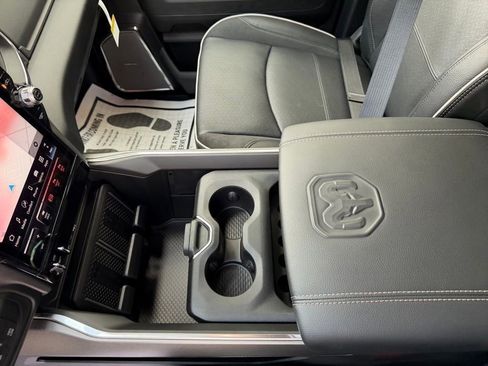 New 2026 RAM 3500 Laramie AWD/4WD image 28