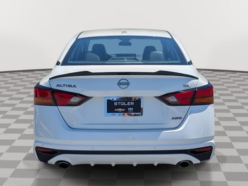 Used 2023 Nissan Altima 2.5 SL AWD/4WD image 4