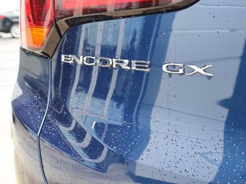Used 2022 Buick Encore GX Essence FWD image 8