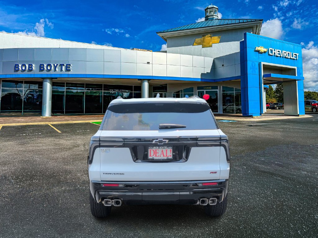New 2026 Chevrolet Traverse RS w/ LPO, Floor Liner Package FWD image 4