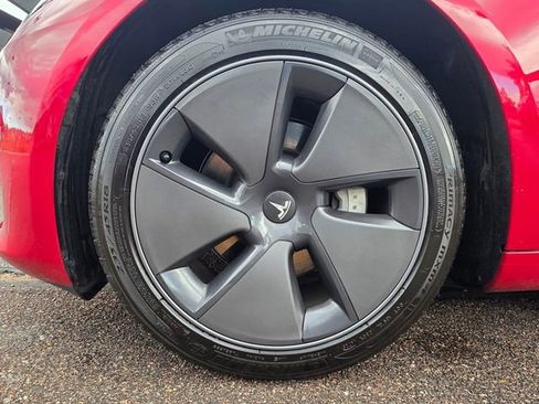 Used 2023 Tesla Model 3 Standard Range image 30