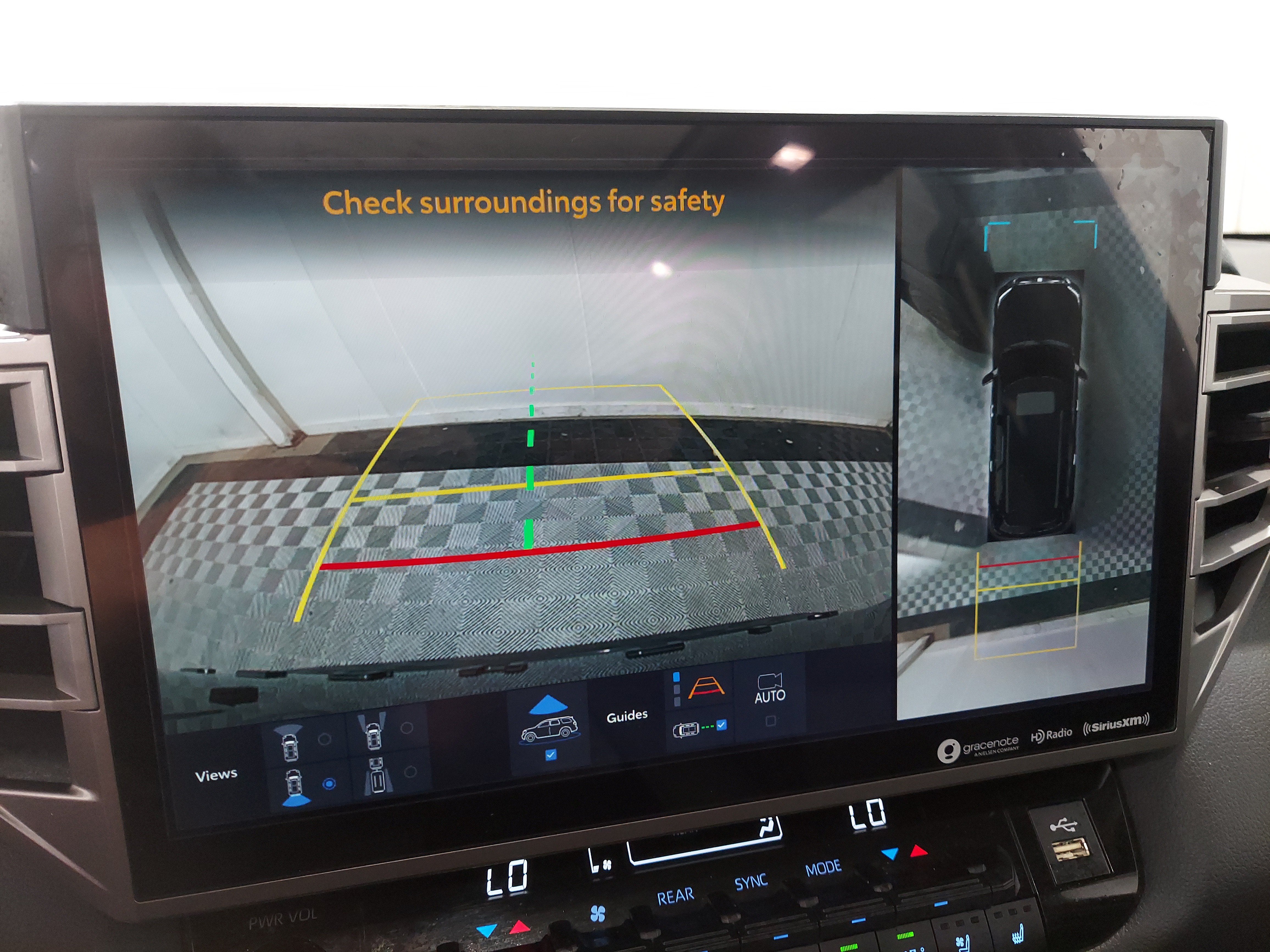 Used 2024 Toyota Sequoia Platinum AWD/4WD image 9