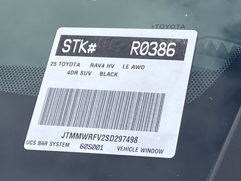 Certified 2025 Toyota RAV4 LE image 31