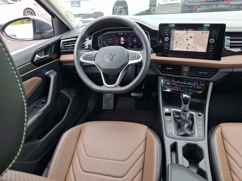Certified 2026 Volkswagen Jetta SEL FWD image 10