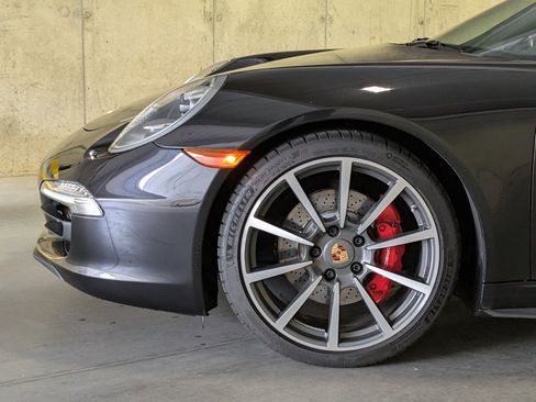 Used 2014 Porsche 911 Carrera 4S AWD/4WD image 13