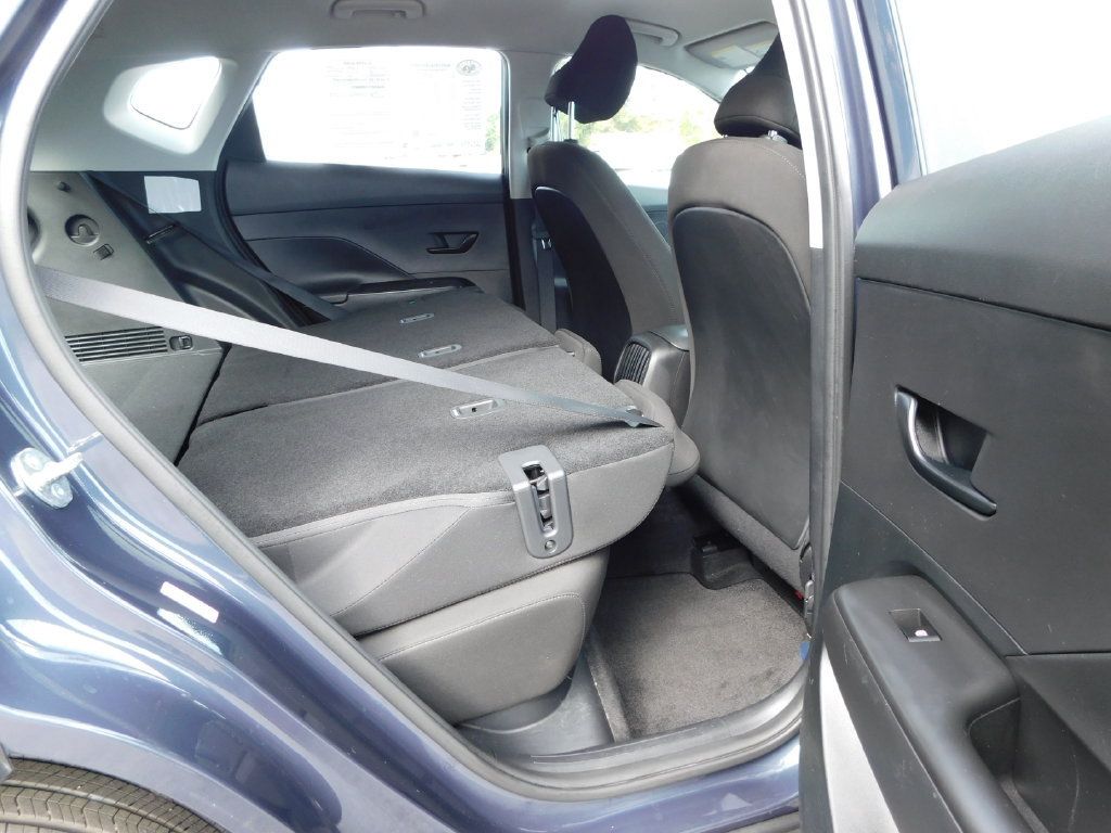Used 2026 Hyundai Kona SE FWD image 23