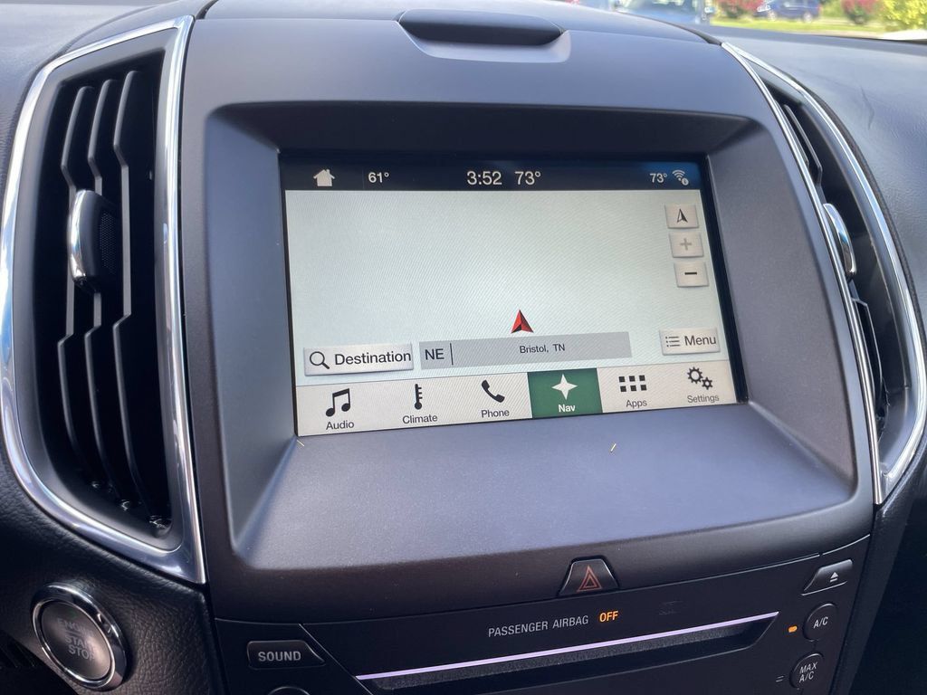 Used 2017 Ford Edge Titanium w/ Equipment Group 301A AWD/4WD image 15