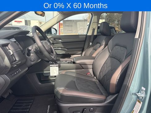 New 2026 Nissan Pathfinder Platinum image 9