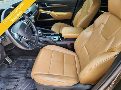 Certified 2022 Kia Telluride SX w/ Nightfall Edition Package AWD/4WD image 9