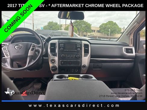 Used 2017 Nissan Titan SV image 6