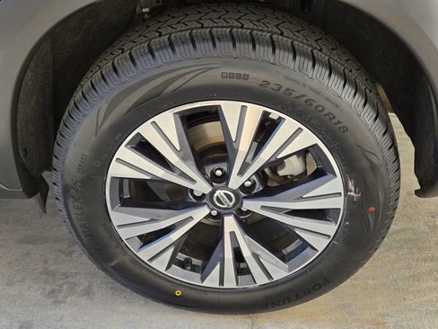 Used 2021 Nissan Rogue SV image 11