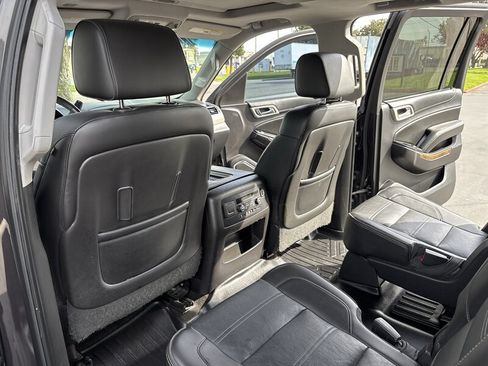 Used 2015 GMC Yukon XL Denali w/ Premium Package AWD/4WD image 27