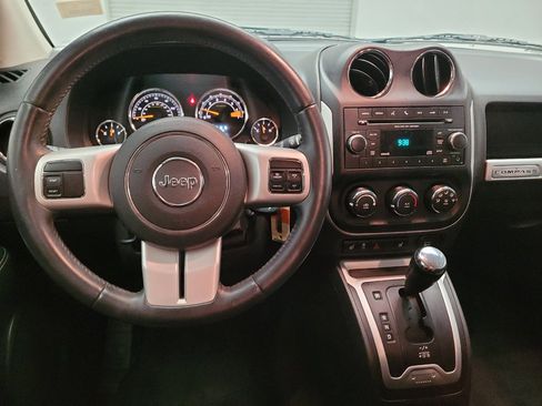 Used 2017 Jeep Compass Latitude AWD/4WD image 22