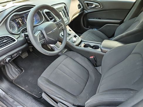 Used 2015 Chrysler 200 Limited FWD image 19