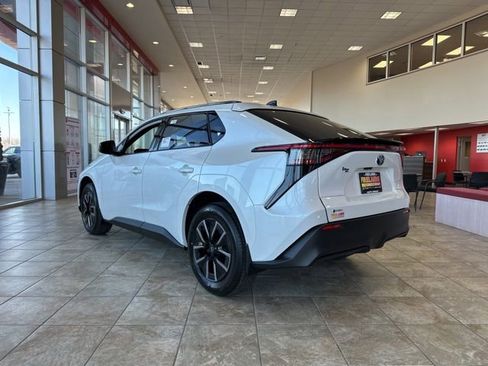 New 2026 Toyota bZ FWD image 5