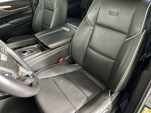 Used 2023 Cadillac Escalade ESV Premium Luxury w/ LPO, Floor Liner Package AWD/4WD image 23