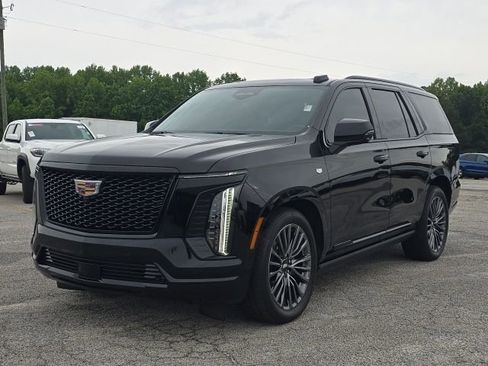 Used 2025 Cadillac Escalade Sport Platinum AWD/4WD image 1
