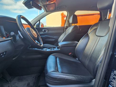 Used 2023 Kia Sorento EX image 17