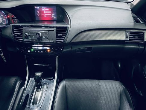 Used 2017 Honda Accord Sport image 30